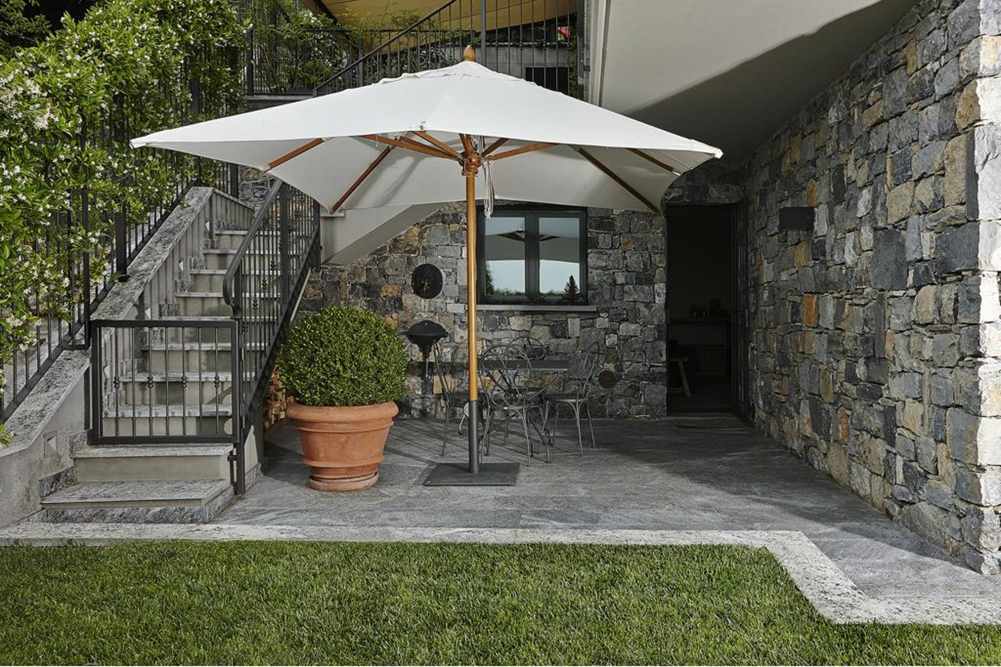 Suite & Pool-Como House-160 Mt-Private Indoor Swimming Pool, Heated All Year-Private Covered Parking-Private Garden And Terrace-Fully Equipped Kitchen Экстерьер фото